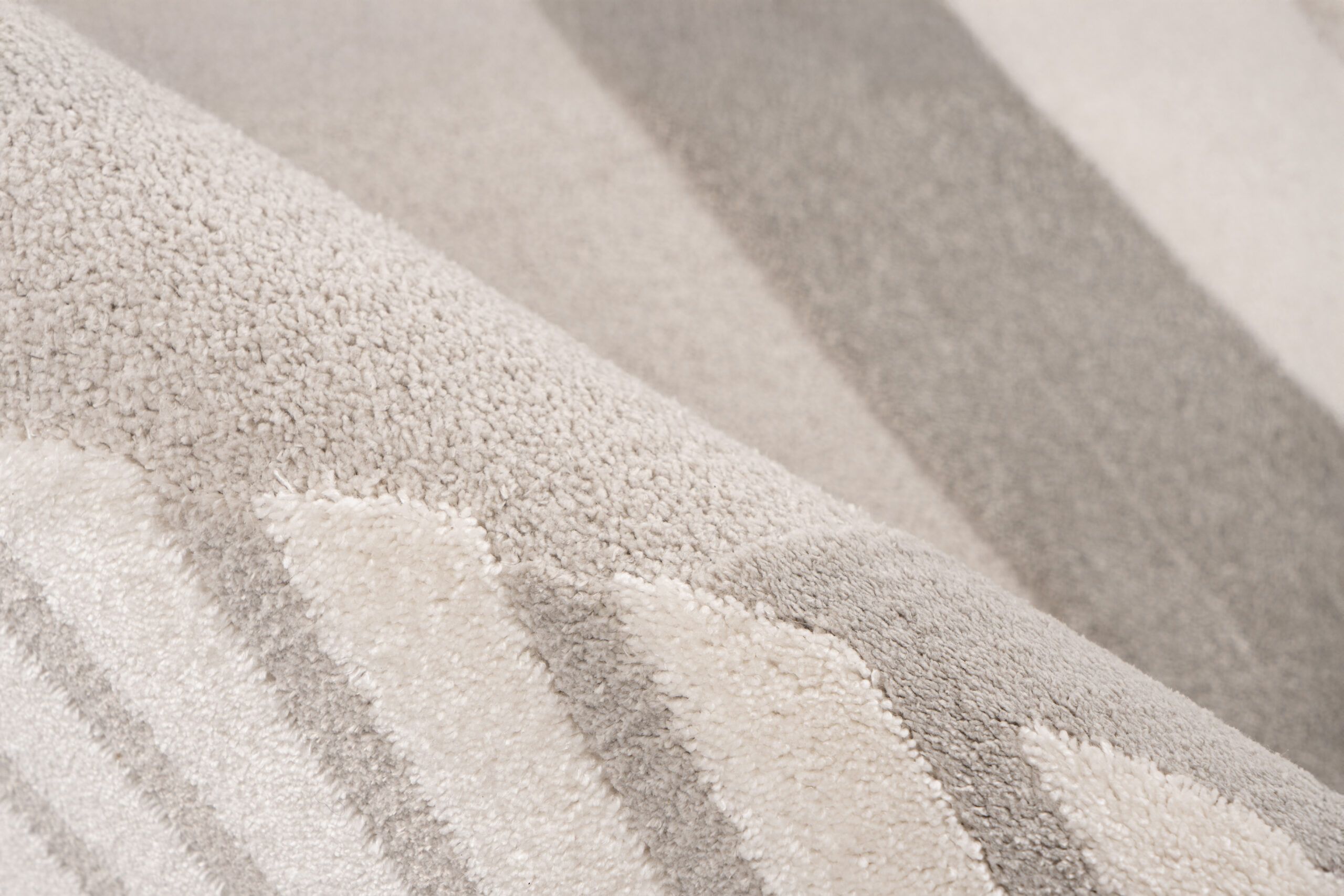 Covor Bergamo 701 Argintiu