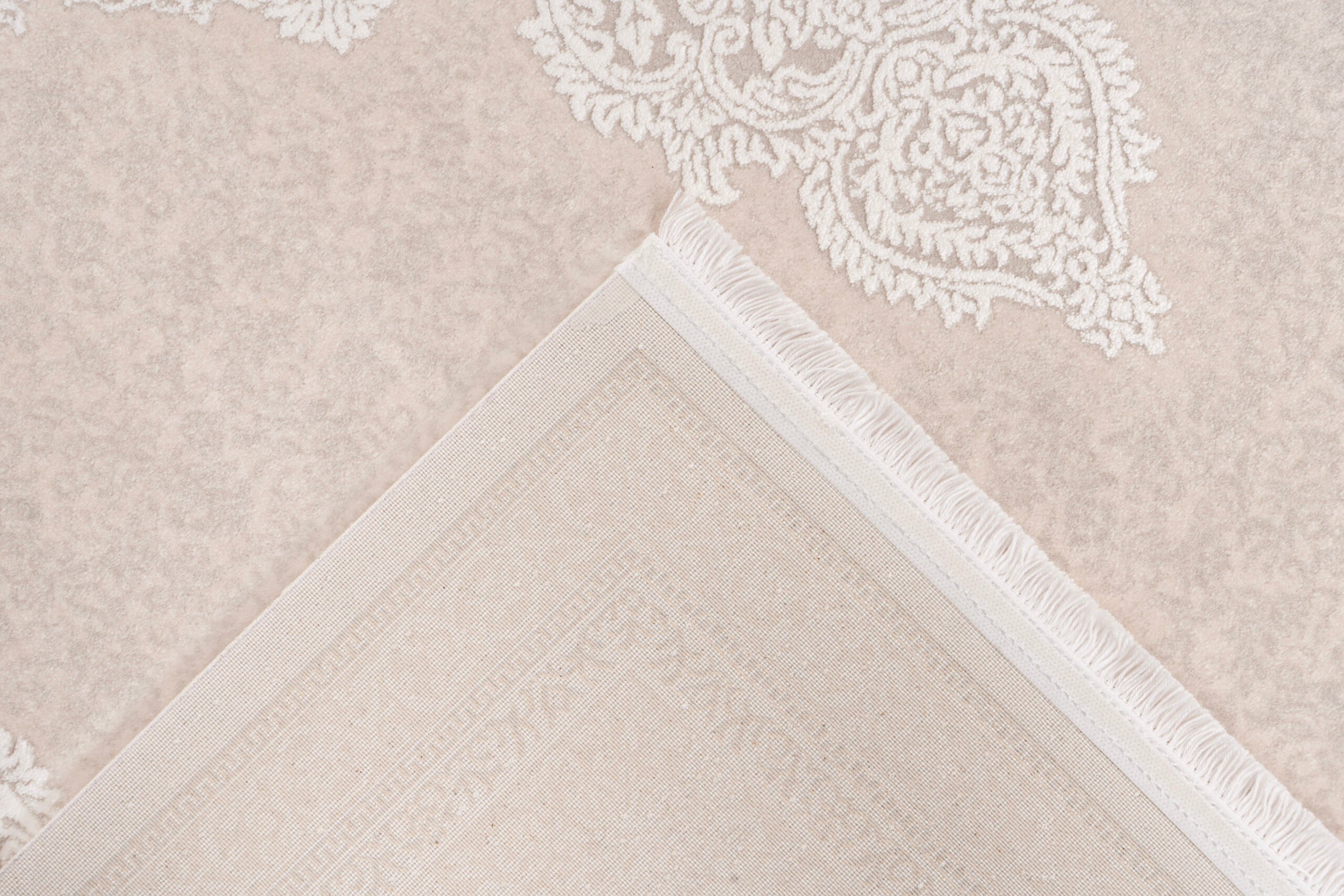 Covor Clairmont 901 Ivoar Argintiu