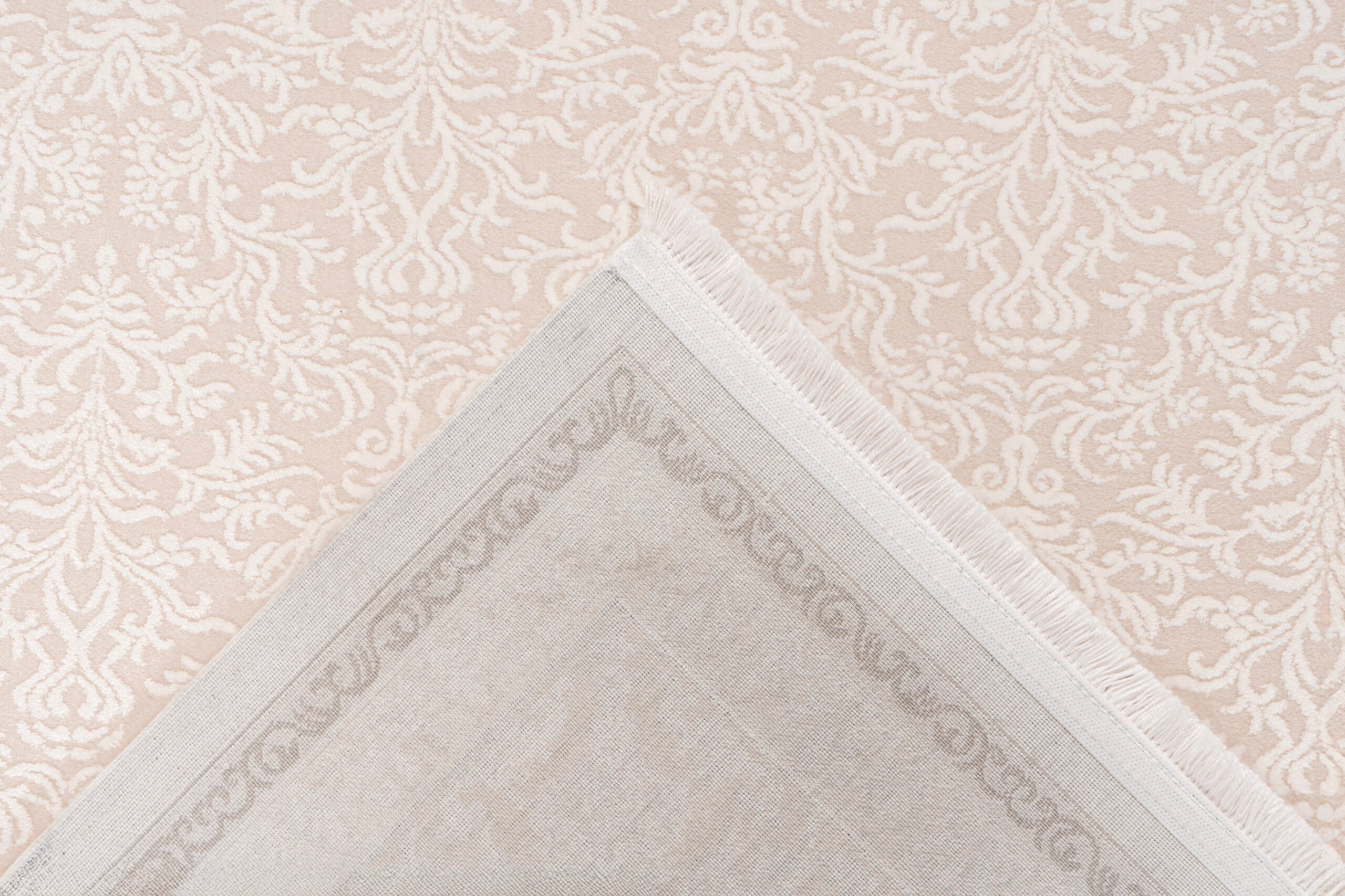 Covor Clairmont 902 Ivoar Argintiu