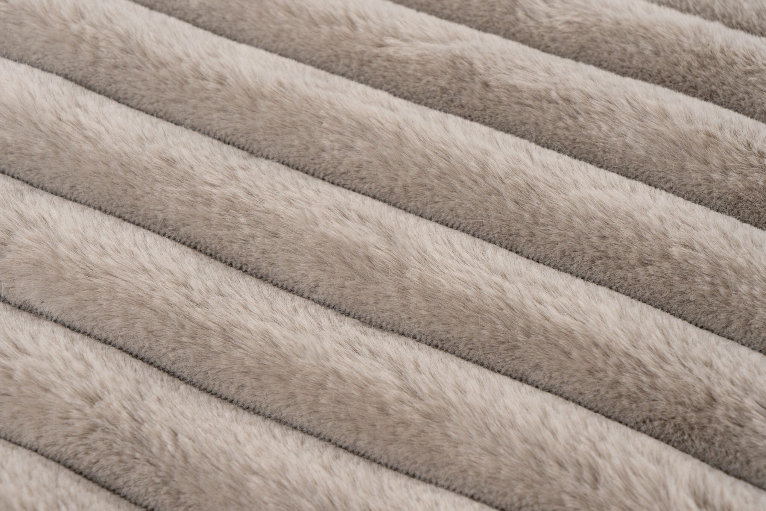 Patura Plush 500 Taupe 150x200 cm